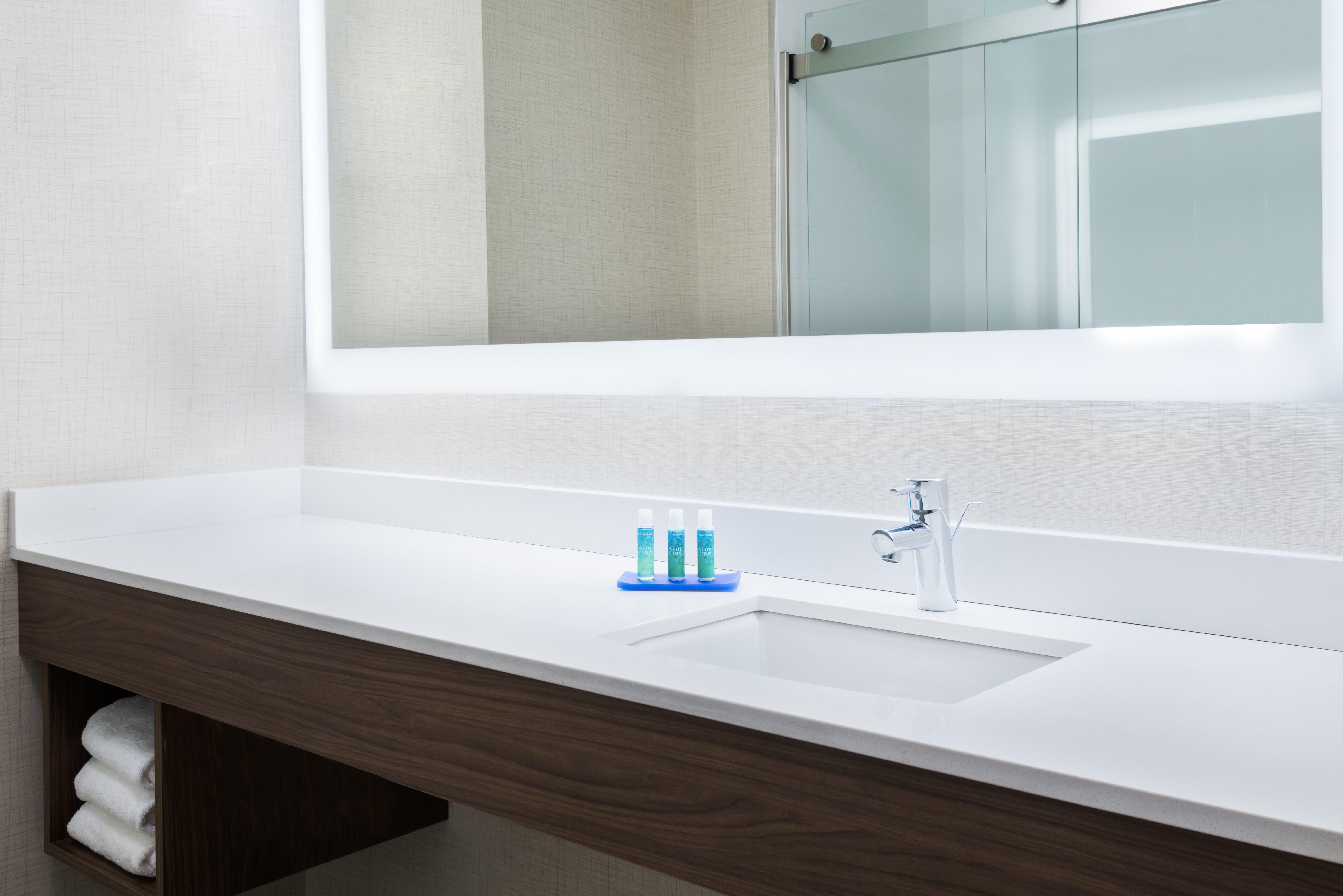 Holiday Inn Express & Suites - Columbus Airport East By Ihg Eksteriør billede