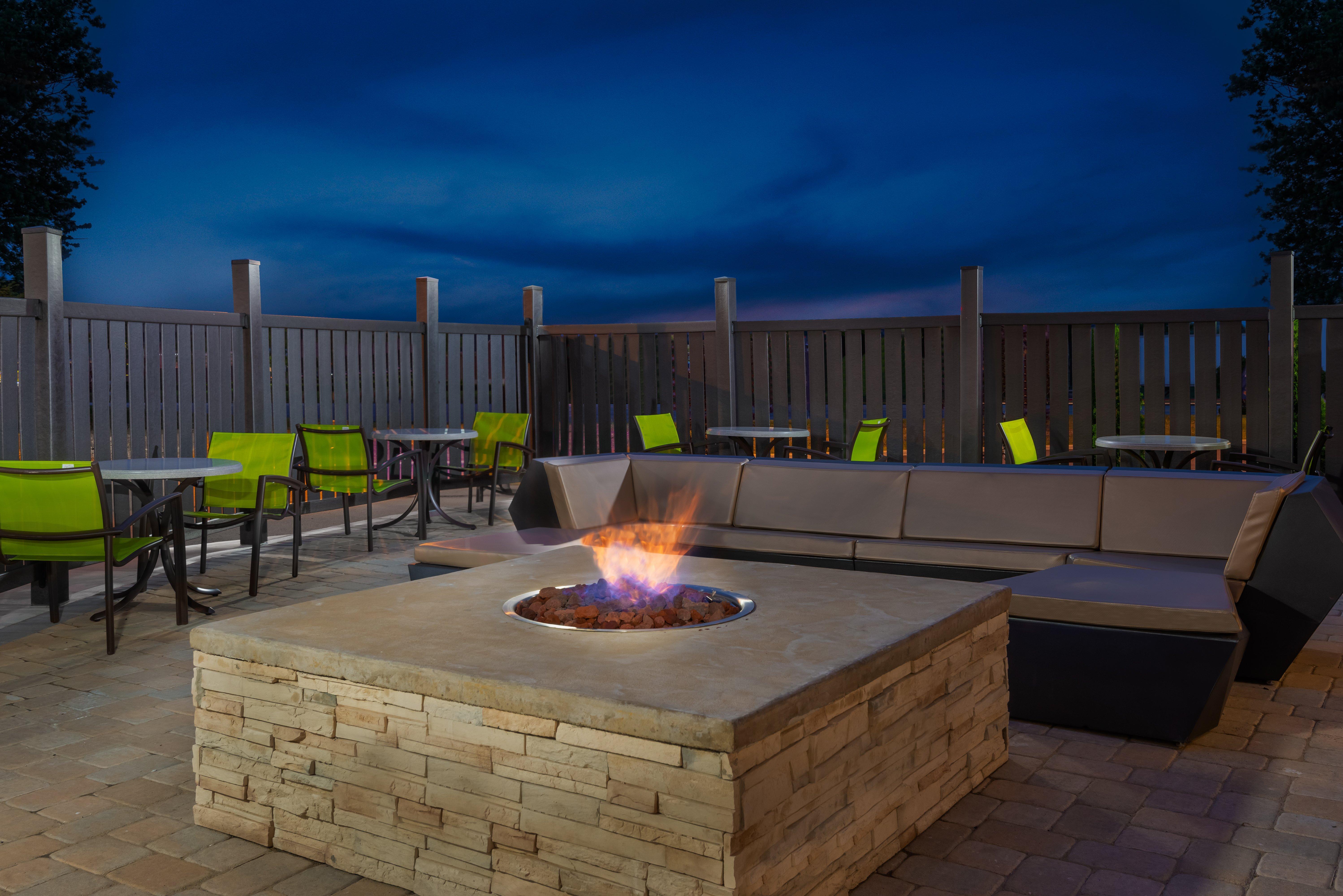 Holiday Inn Express & Suites - Columbus Airport East By Ihg Eksteriør billede