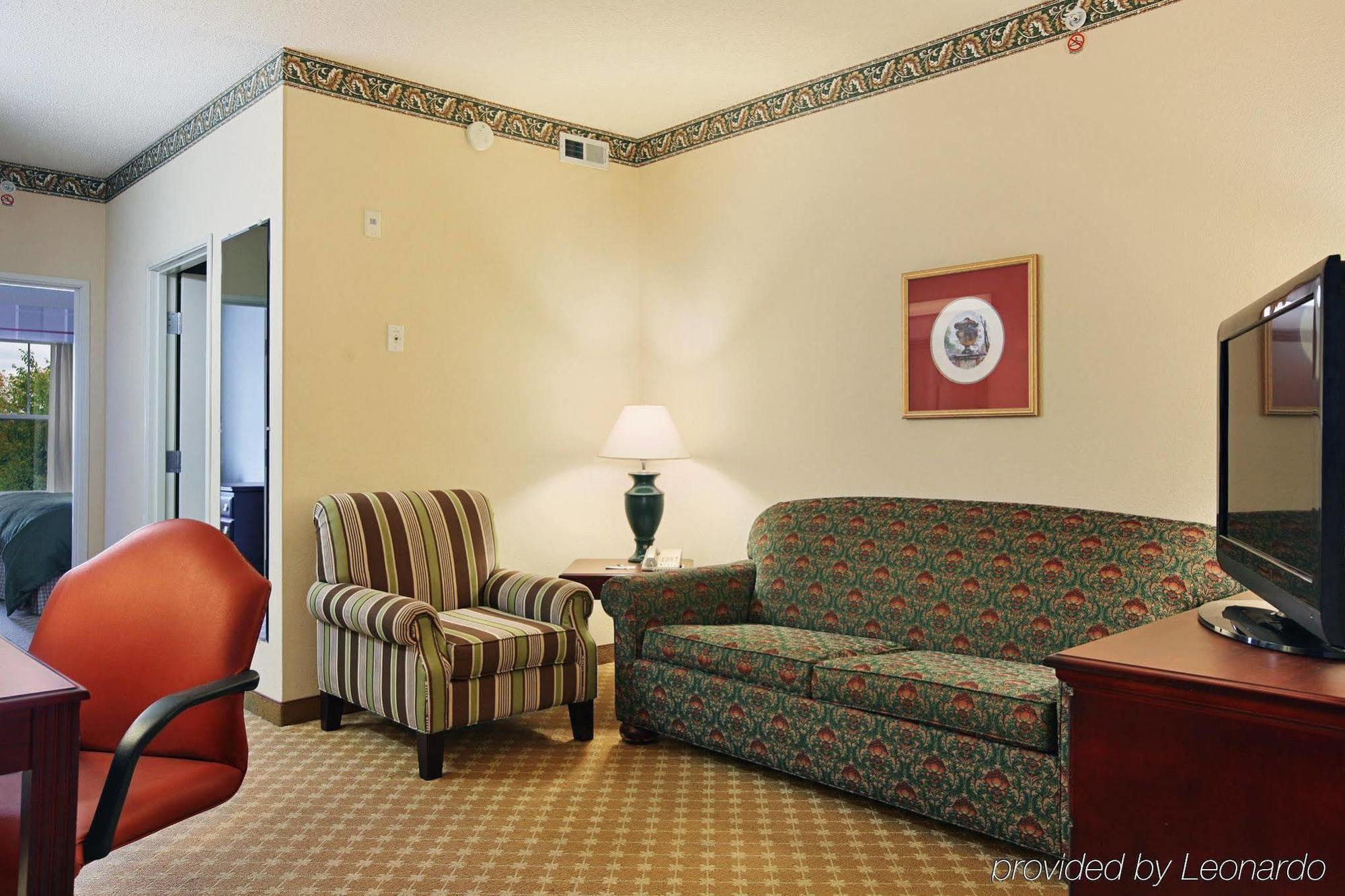 Holiday Inn Express & Suites - Columbus Airport East By Ihg Eksteriør billede