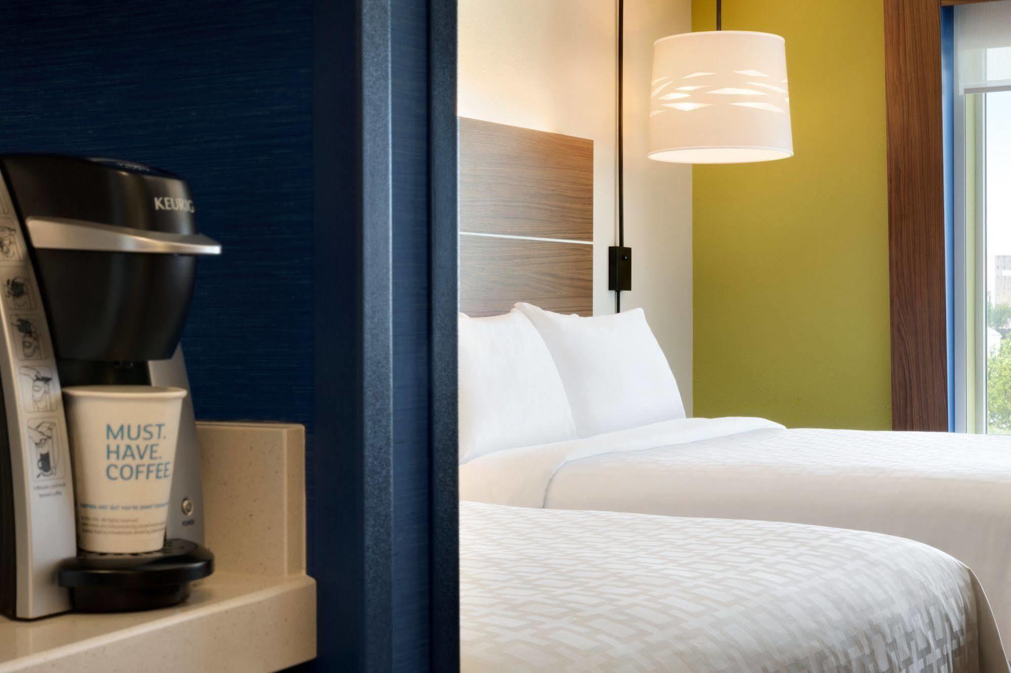 Holiday Inn Express & Suites - Columbus Airport East By Ihg Eksteriør billede