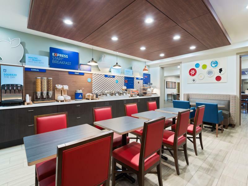 Holiday Inn Express & Suites - Columbus Airport East By Ihg Eksteriør billede